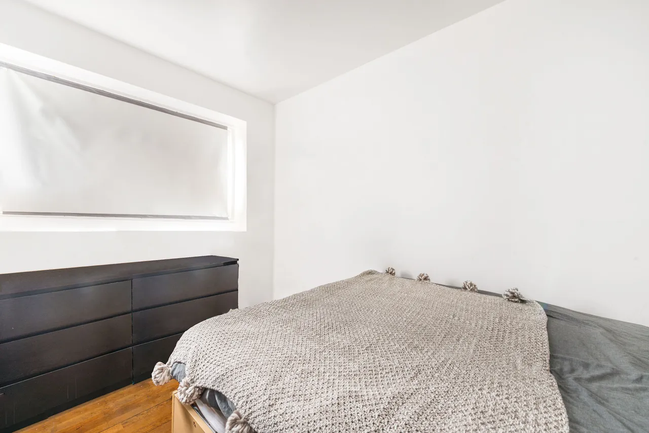 11 Coronation Court, Brewster Gardens, London, photo 4