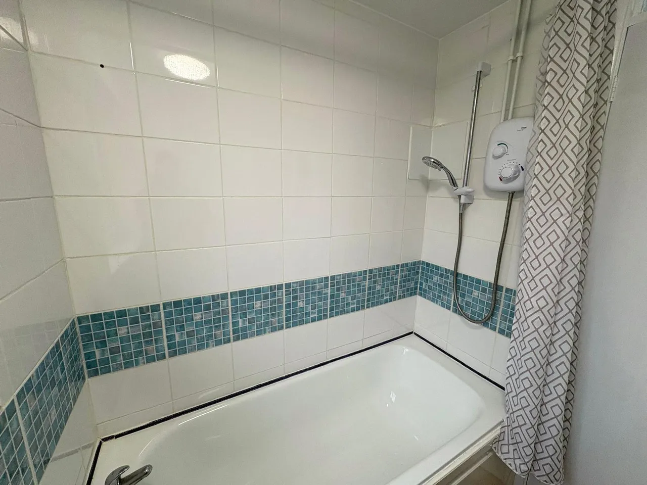 Brindle Close, Aldershot, Hampshire, GU11 3UF, photo 13