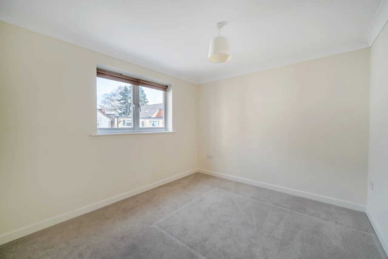 St. James Road, Fleet, GU51, photo 4