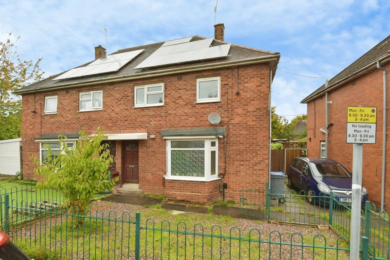 Ralph Drive, Sneyd Green, ST1, photo 2