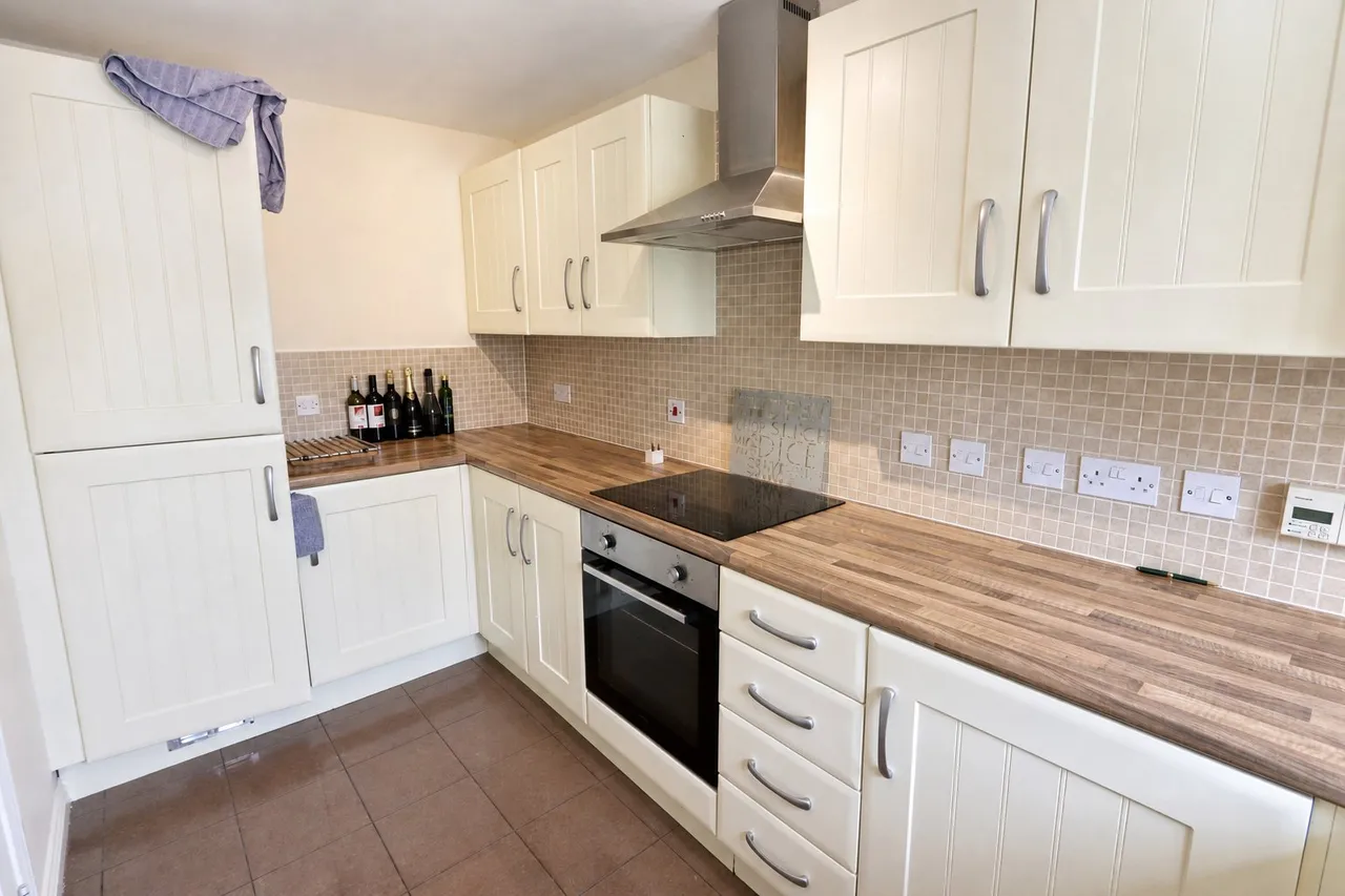 Dunnock Road, Corby, NN18, photo 6
