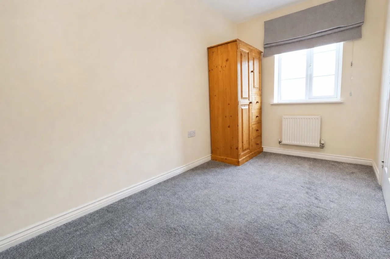 Dunnock Road, Corby, NN18, photo 8