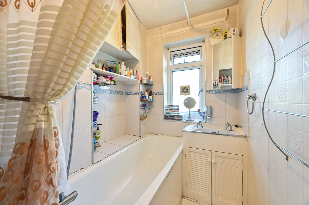 97b Hamlets Way, London, photo 6