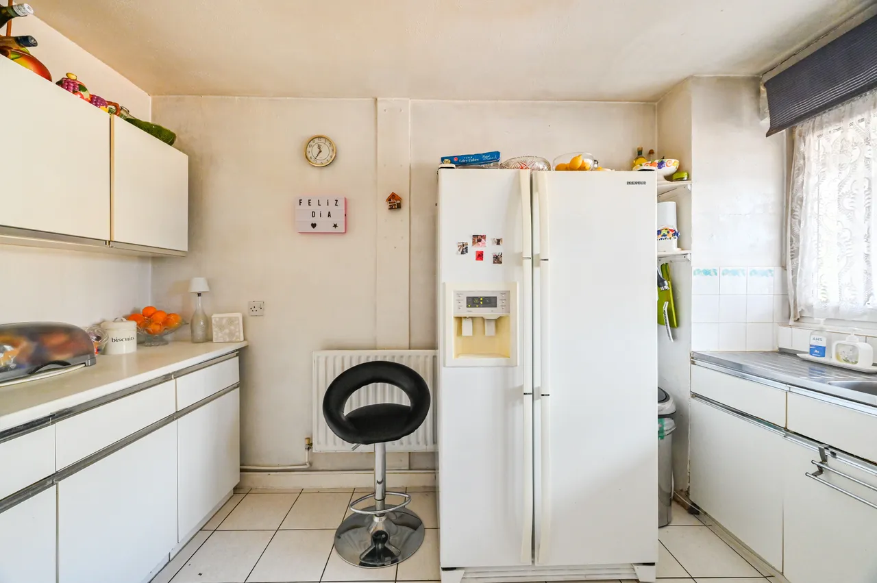 97b Hamlets Way, London, photo 8
