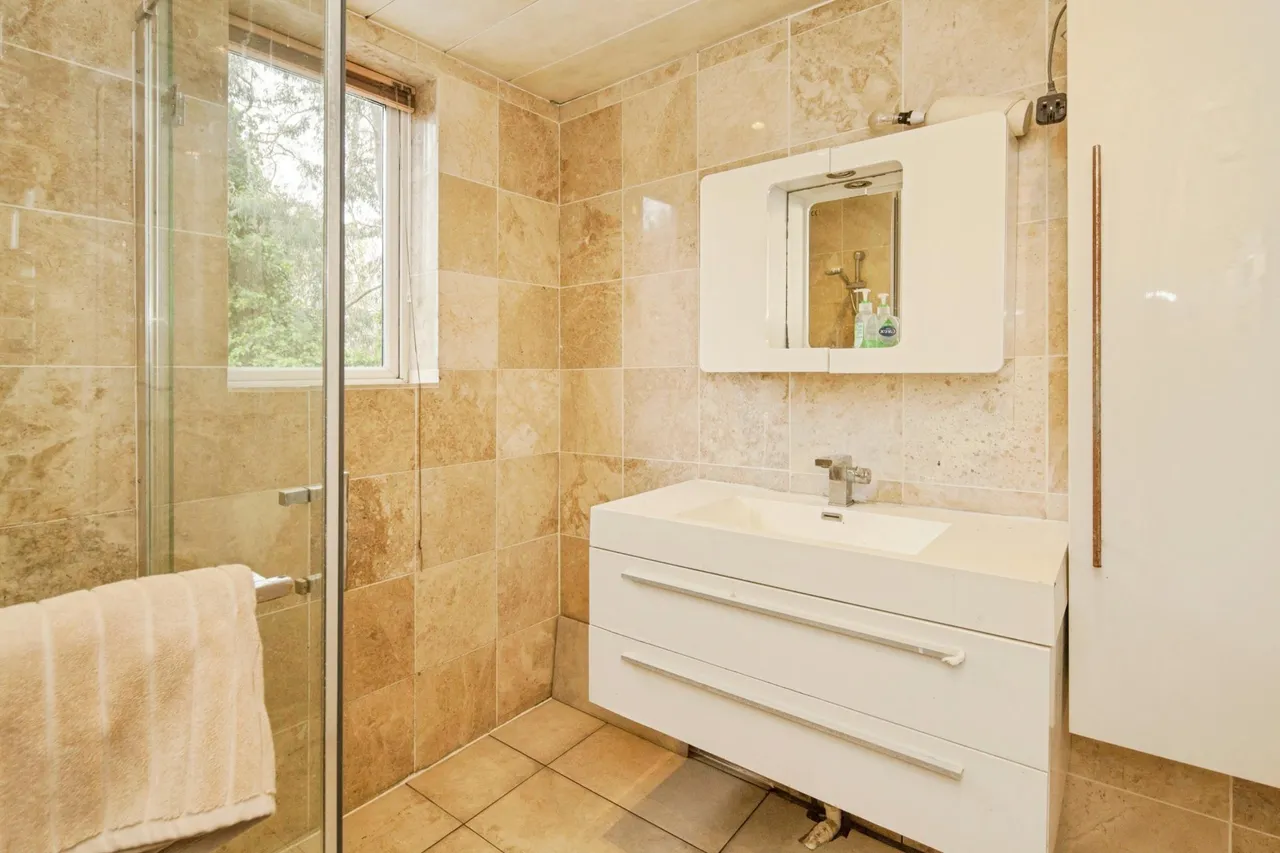 Leithcote Gardens, London, SW16, photo 15