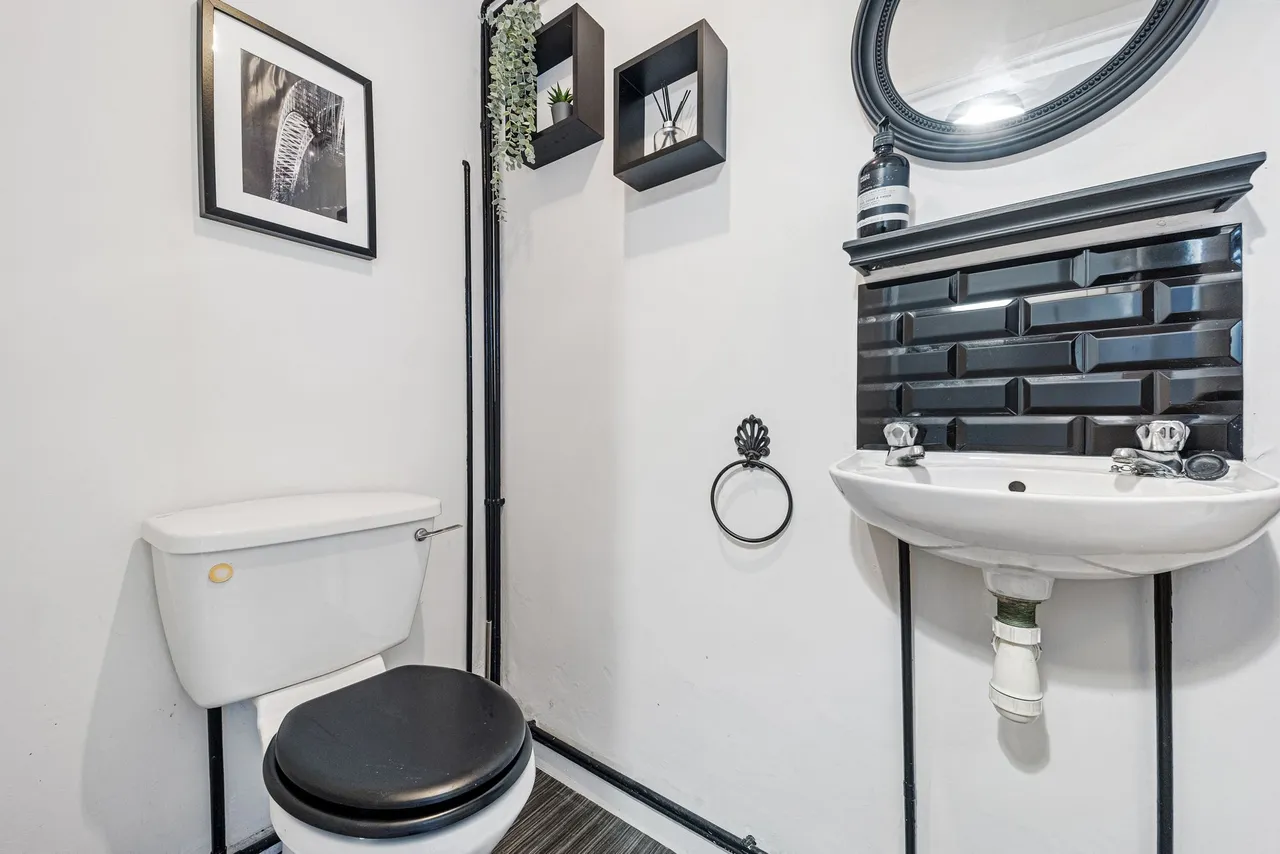 Beaconsfield Crescent, Widnes, Widnes, WA8 9HP, photo 14