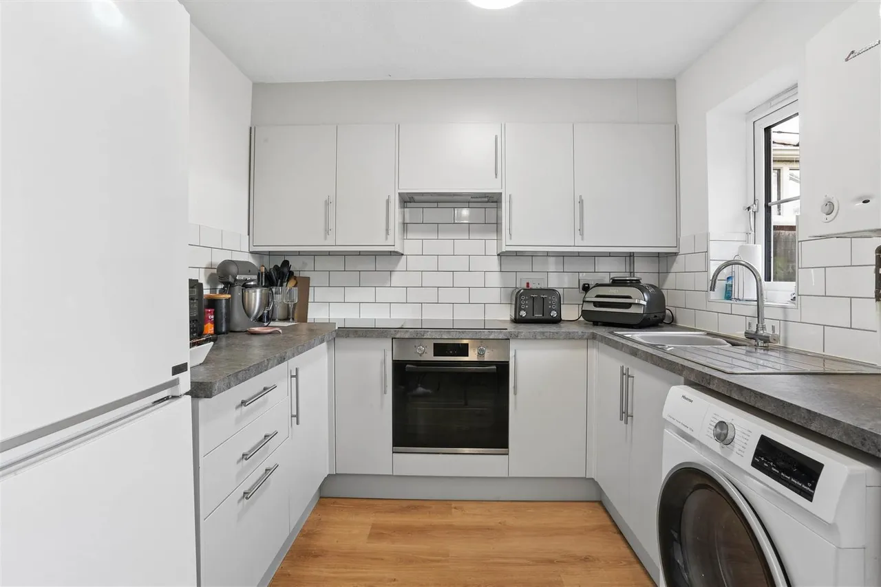 Hadleigh Drive, Sutton, SM2, photo 8