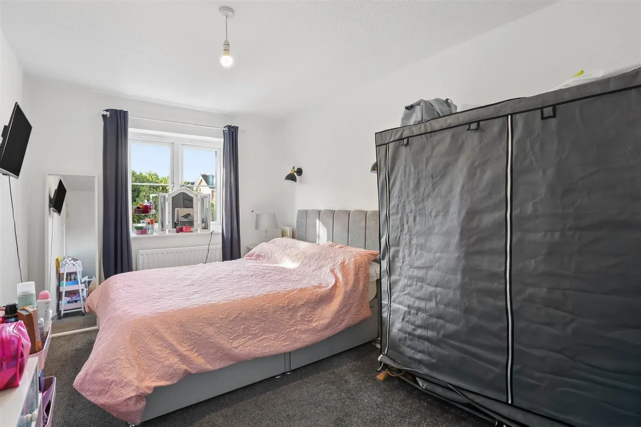 Hadleigh Drive, Sutton, SM2, photo 11