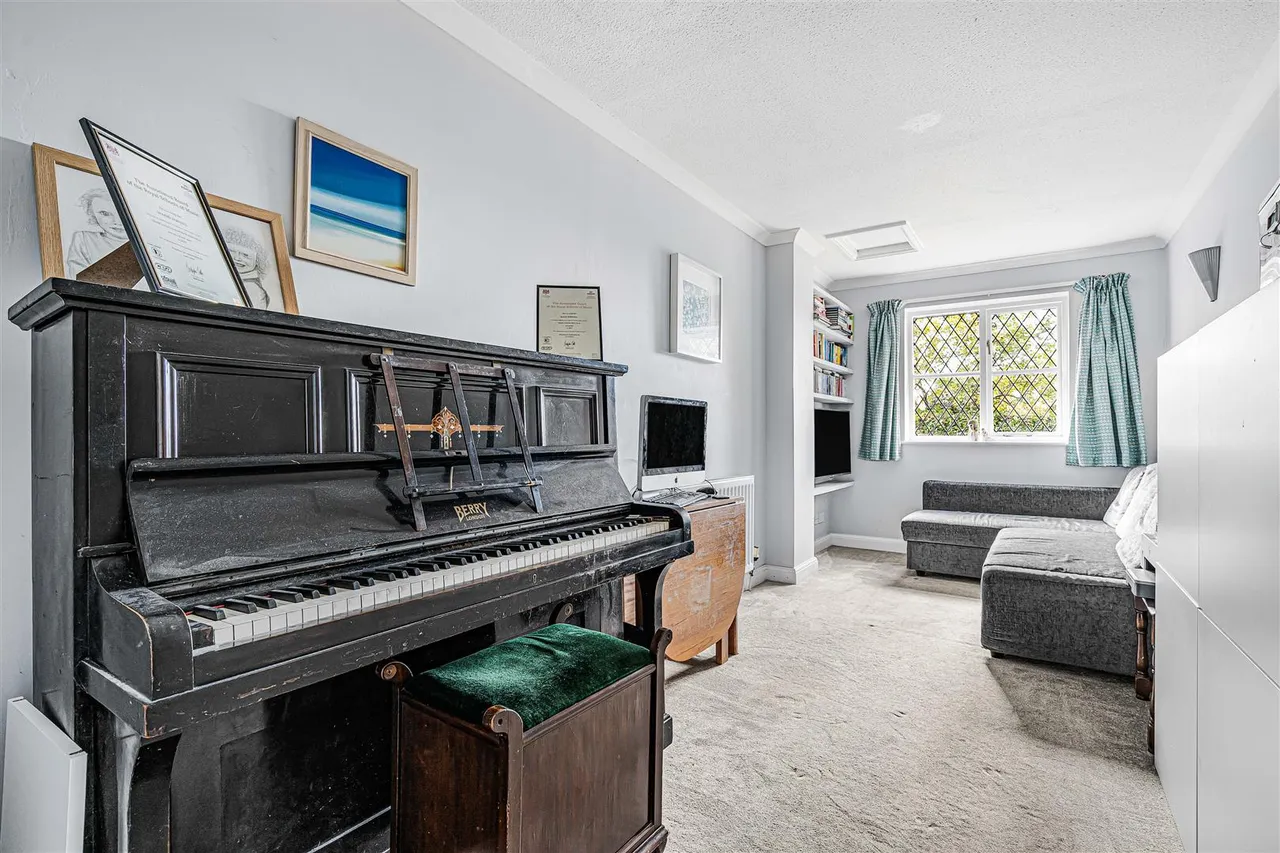 The Willows, Great Chesterford, CB10, photo 6