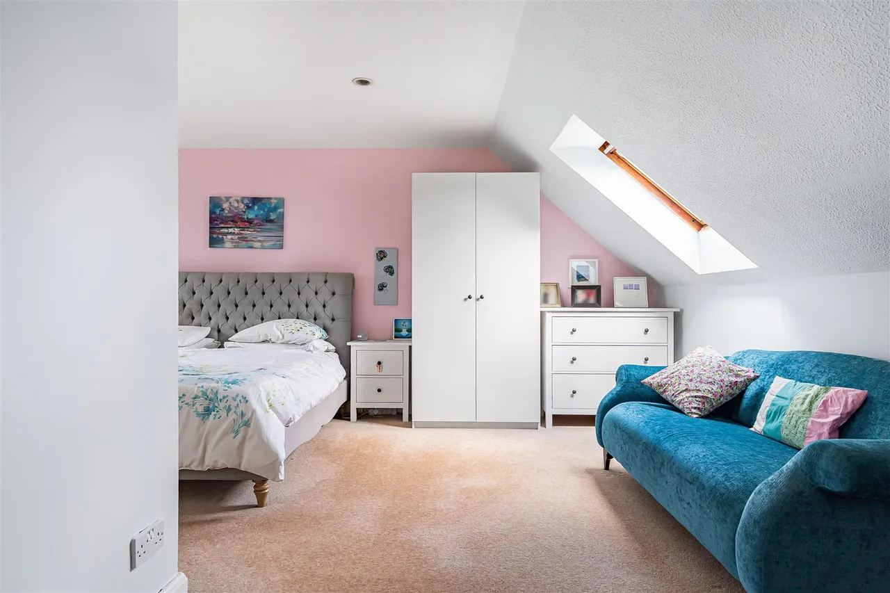 The Willows, Great Chesterford, CB10, photo 13