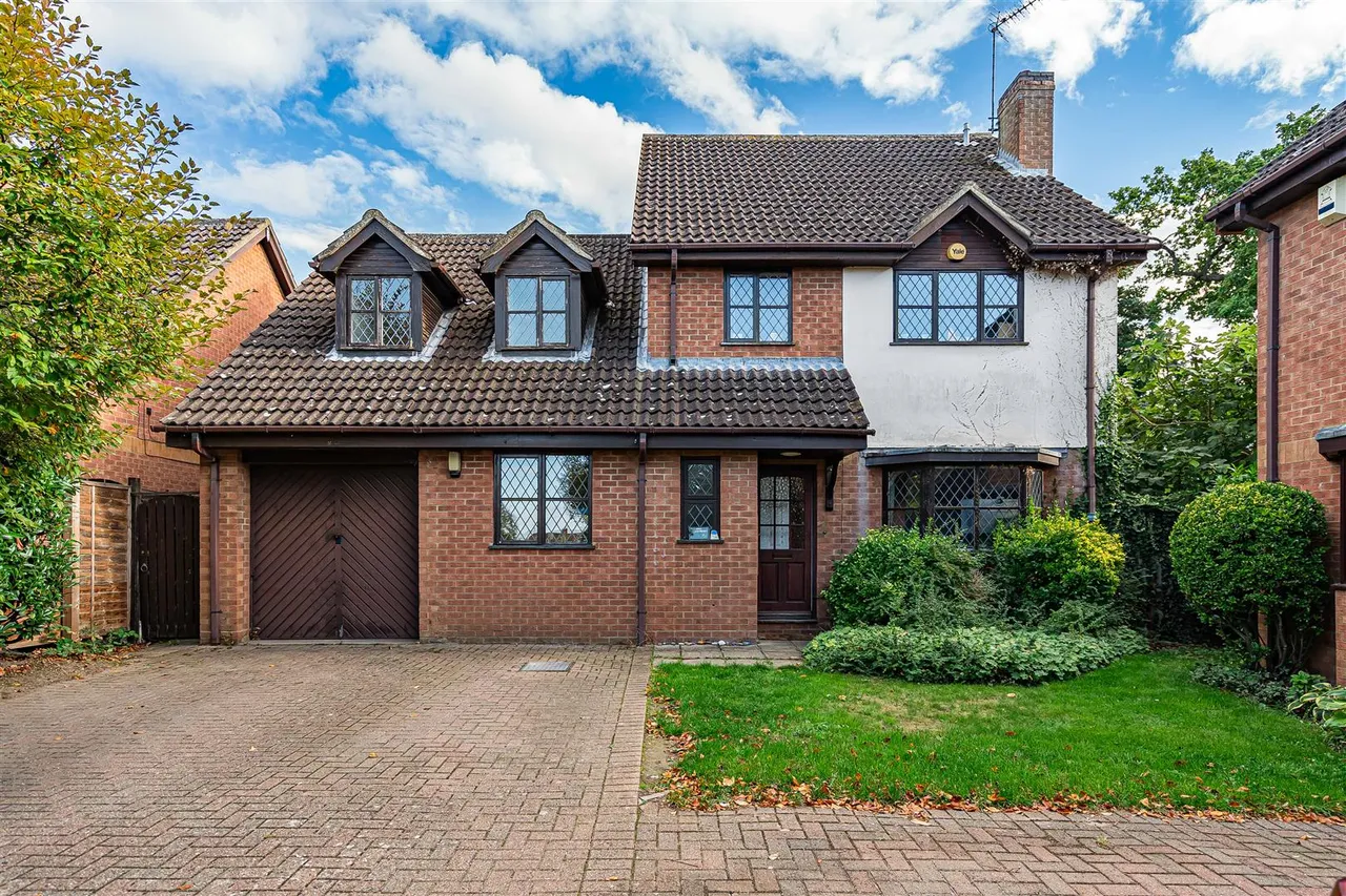 4 bed house for sale, The Willows, Great Chesterford, CB10