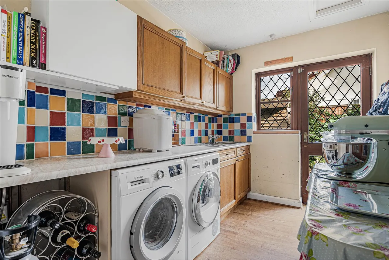 The Willows, Great Chesterford, CB10, photo 11