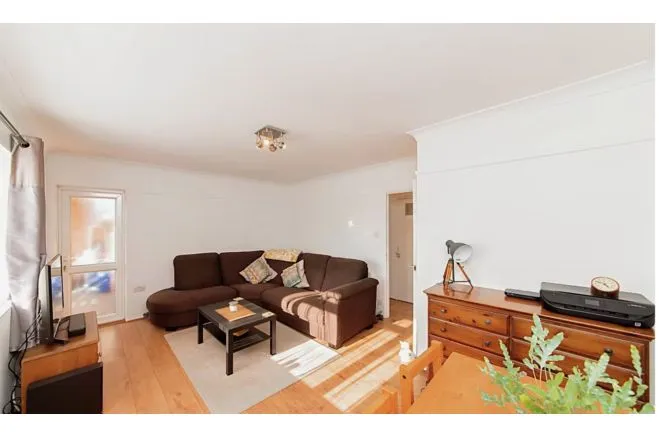 Fryent Way, London, NW9, photo 6