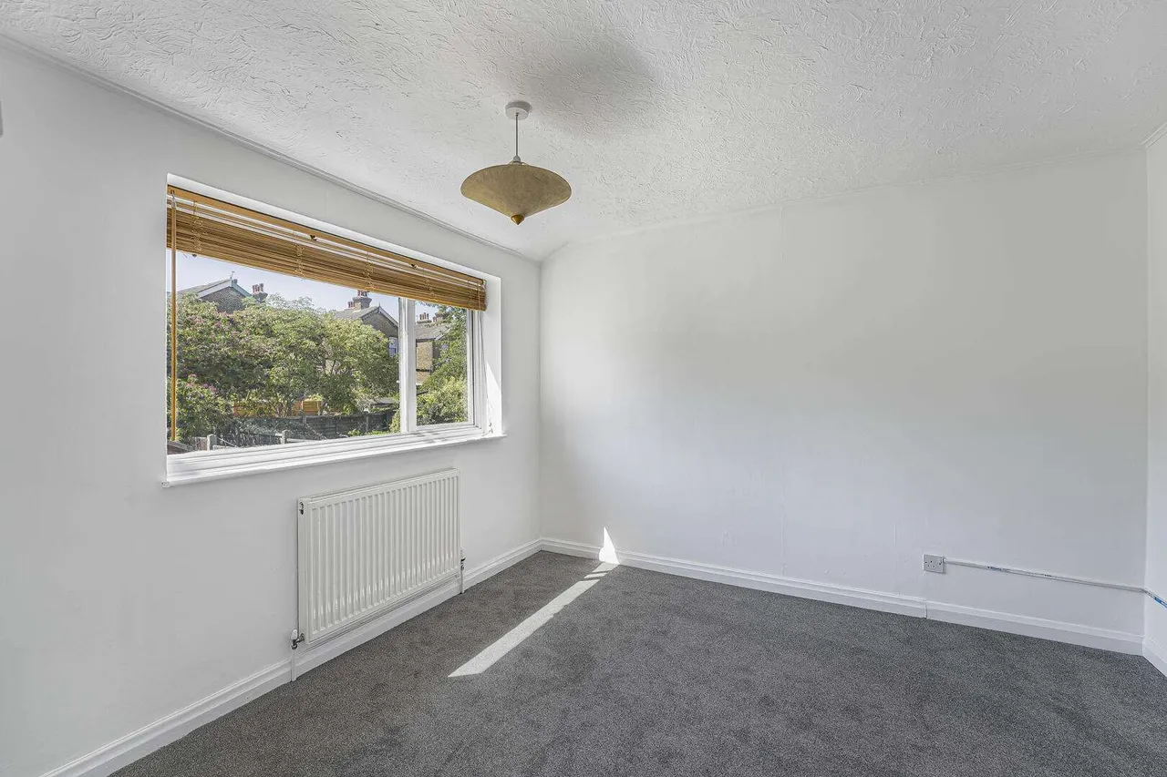 Cairns Close, Dartford, DA1, photo 12