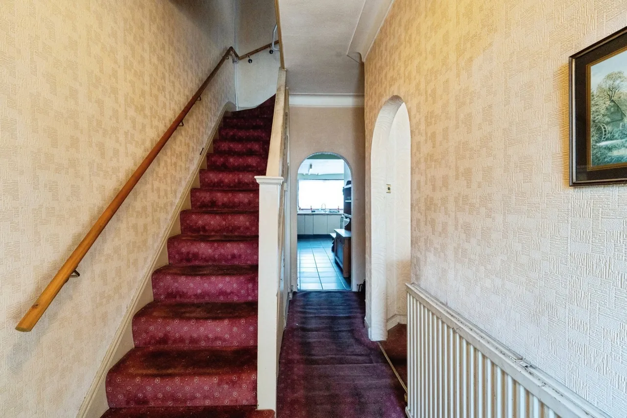 Roll Gardens, Ilford, IG2, photo 9