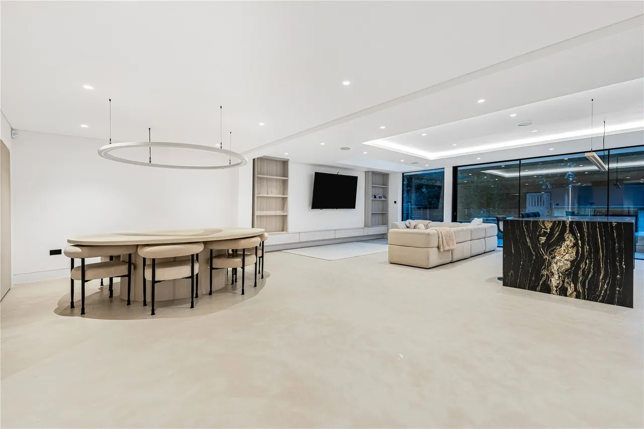 Parkgate Avenue, Hadley Wood, EN4, photo 16