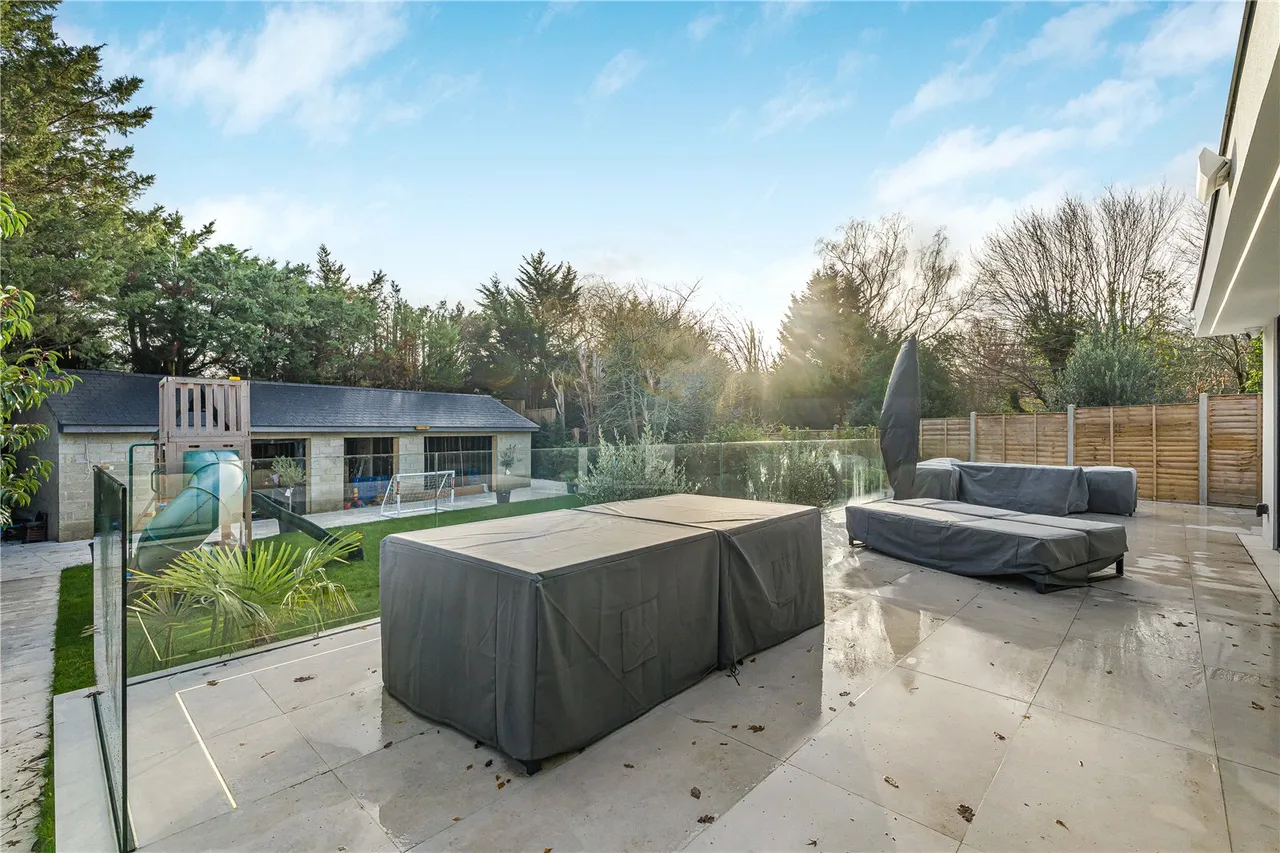 Parkgate Avenue, Hadley Wood, EN4, photo 53