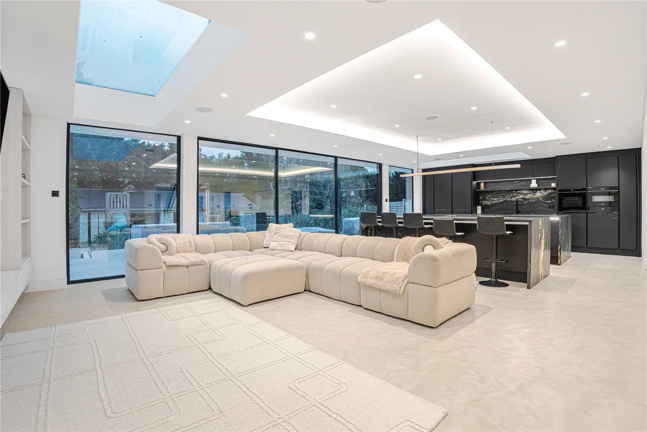 Parkgate Avenue, Hadley Wood, EN4, photo 6