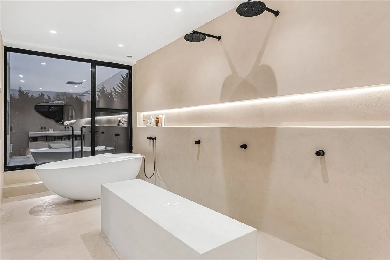 Parkgate Avenue, Hadley Wood, EN4, photo 28