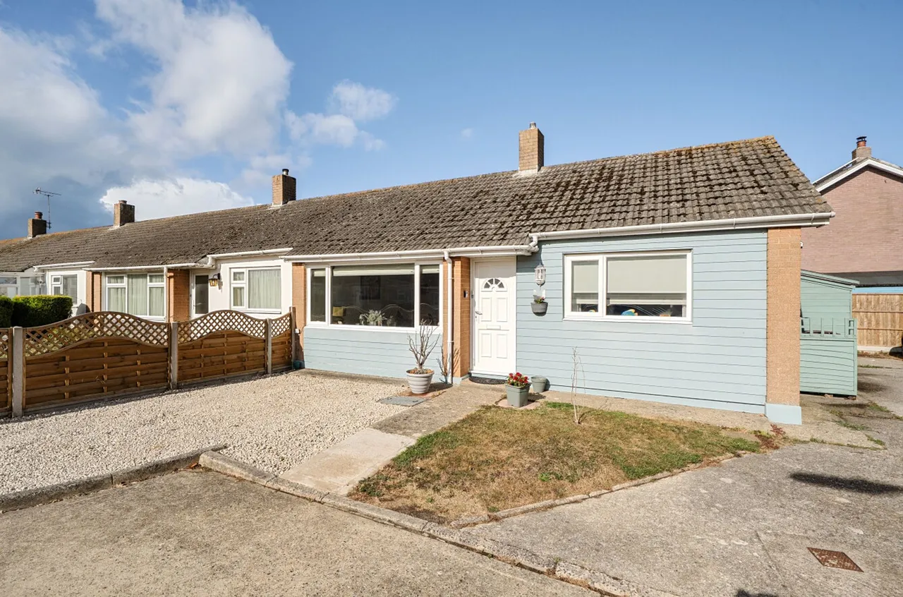 1 bed property for sale, Turner Way, Selsey, PO20