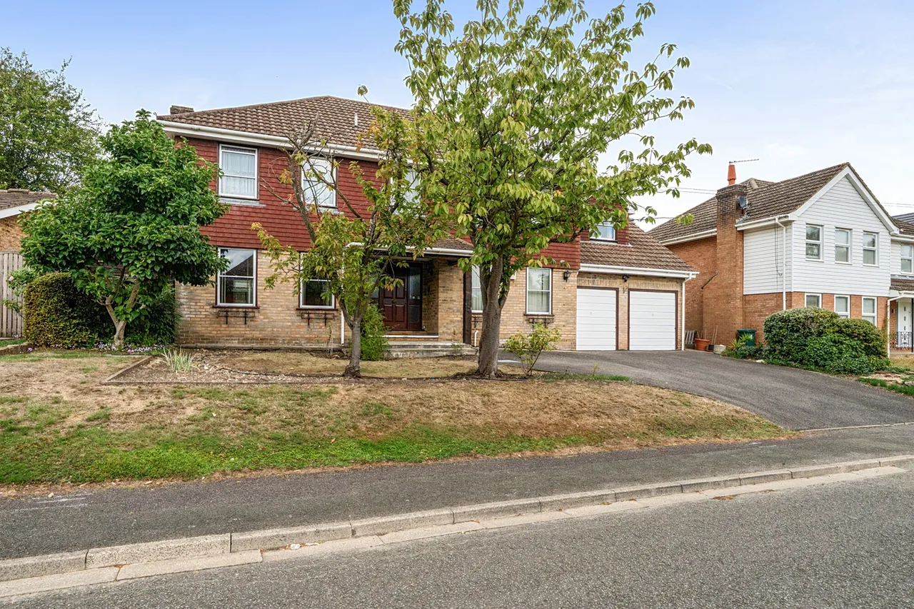 St. Huberts Close, Gerrards Cross, SL9, photo 24