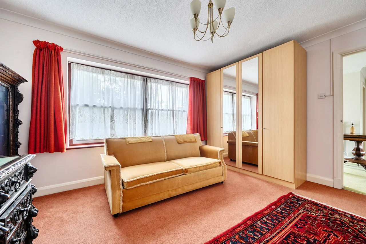 St. Huberts Close, Gerrards Cross, SL9, photo 18