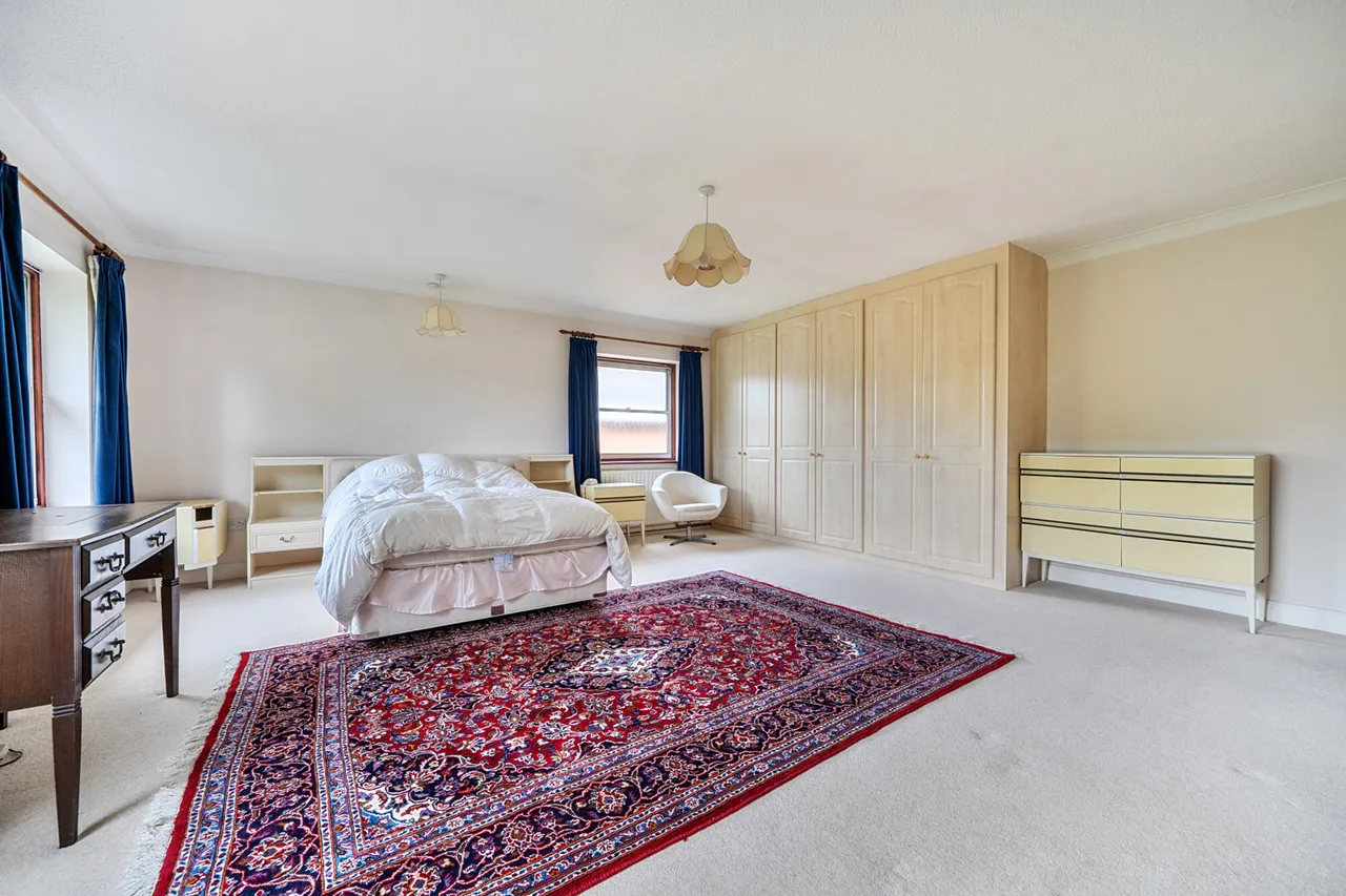 St. Huberts Close, Gerrards Cross, SL9, photo 8