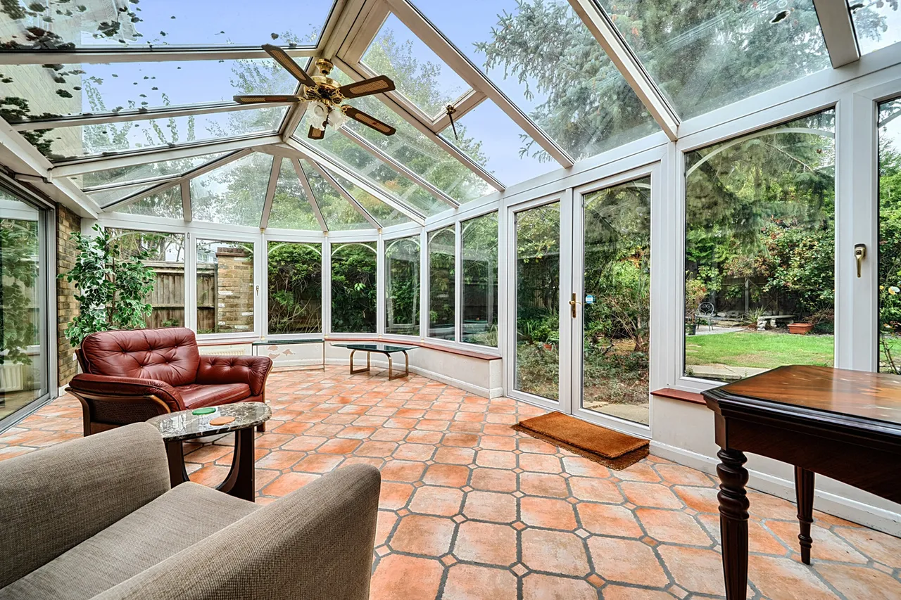 St. Huberts Close, Gerrards Cross, SL9, photo 6