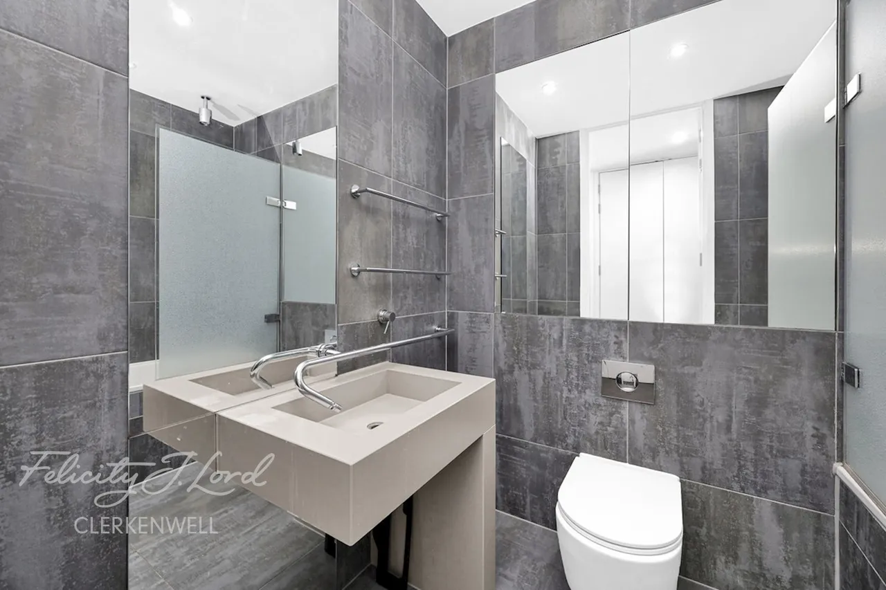 Pear Tree Street, London, photo 23