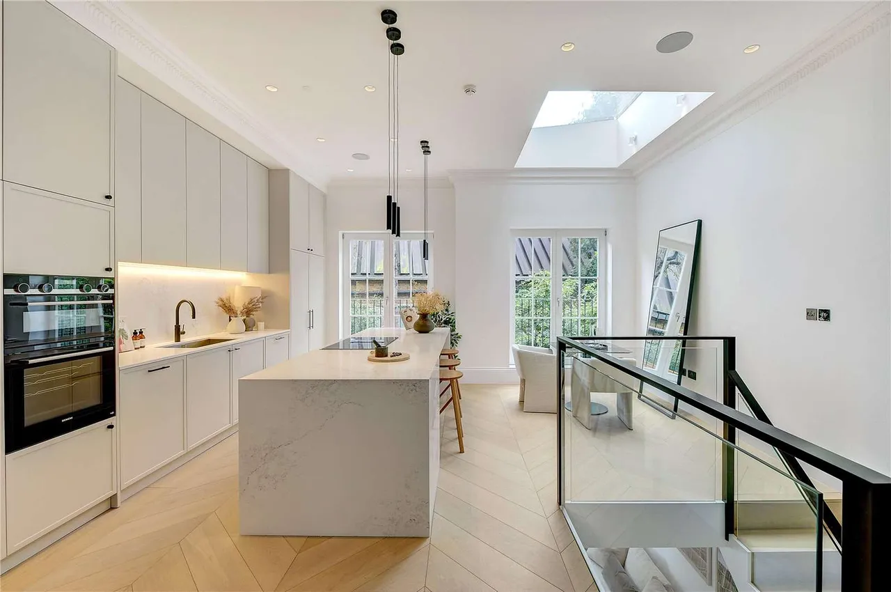 Warwick Gardens, London, W14, photo 19