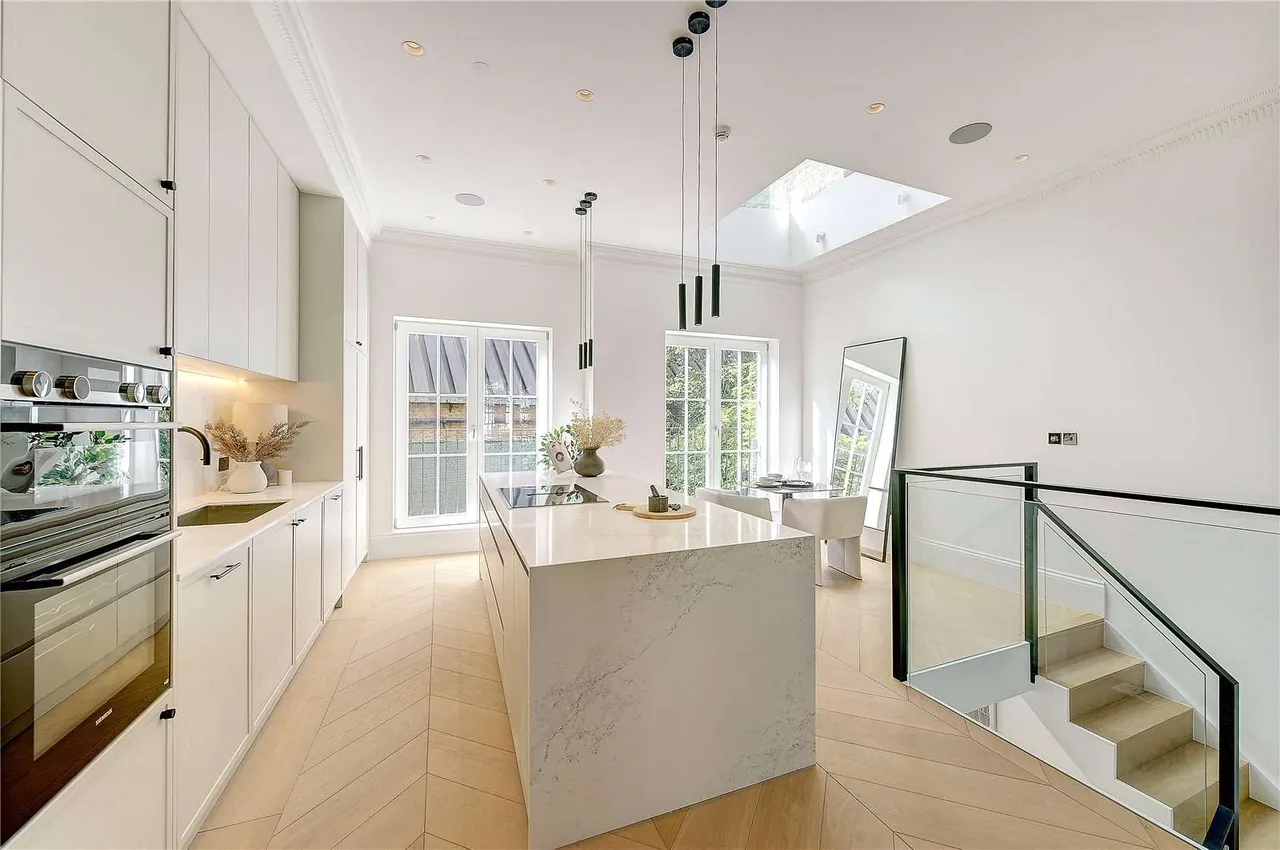 Warwick Gardens, London, W14, photo 6