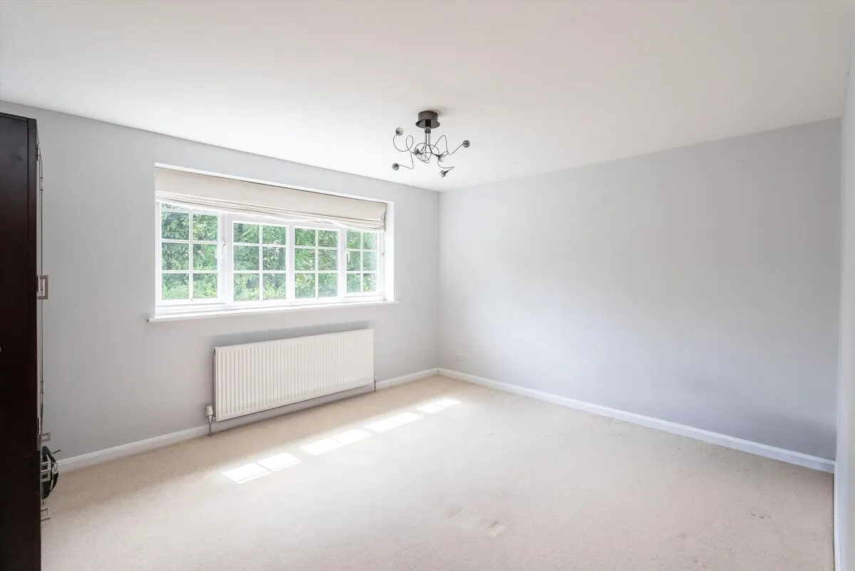 Pine Walk, Cobham, KT11, photo 20