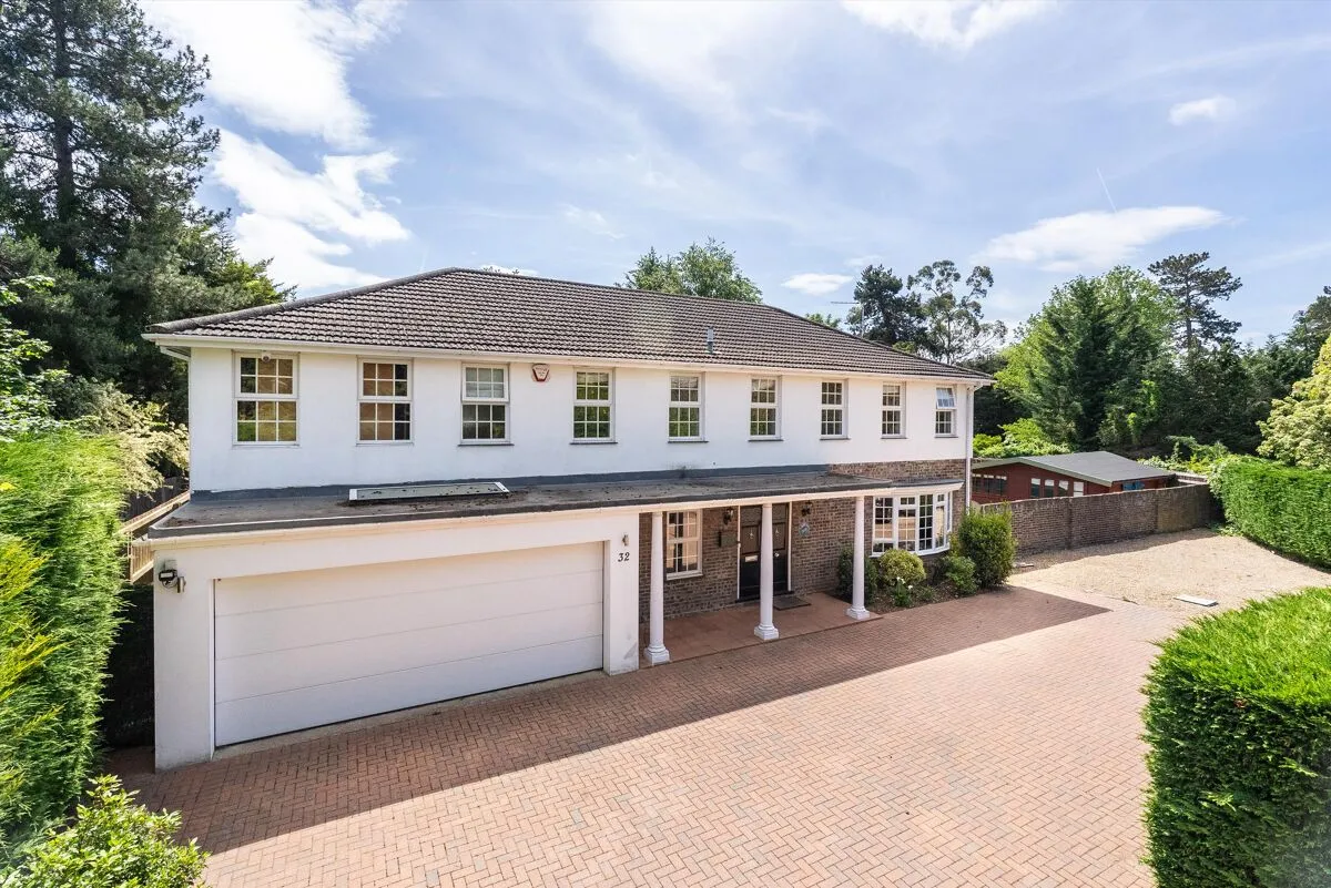 5 bed house for sale, Pine Walk, Cobham, KT11
