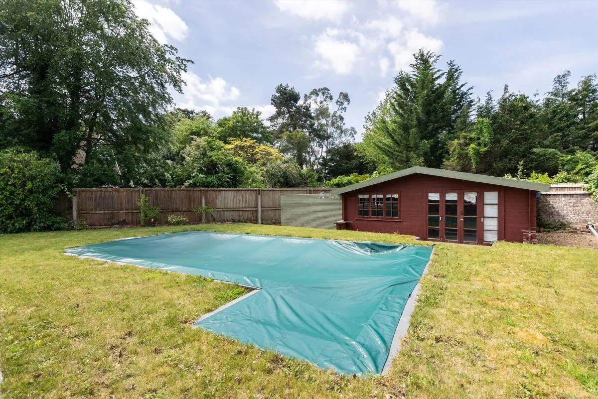 Pine Walk, Cobham, KT11, photo 23