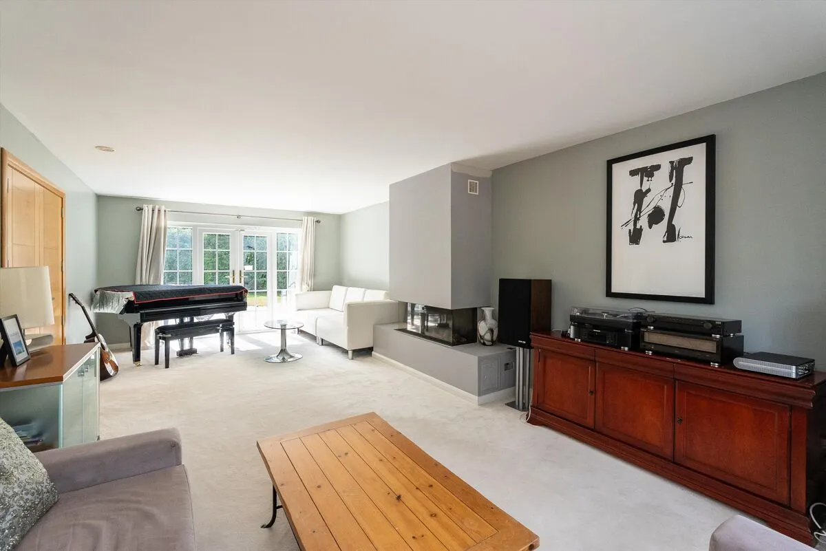 Pine Walk, Cobham, KT11, photo 8