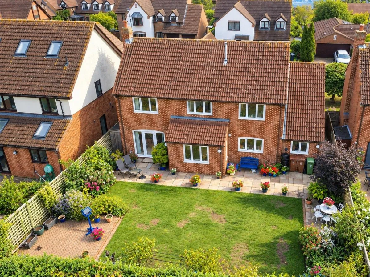 Mandalay Drive, Norton, GL2, photo 17