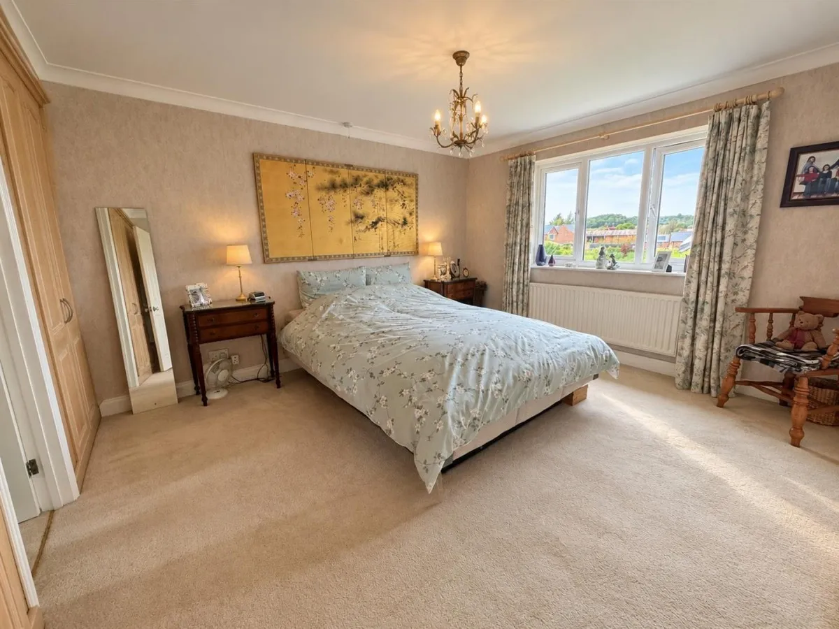 Mandalay Drive, Norton, GL2, photo 9