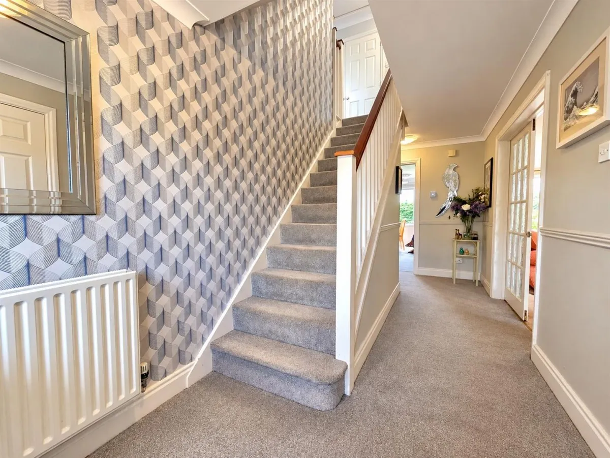 Mandalay Drive, Norton, GL2, photo 8
