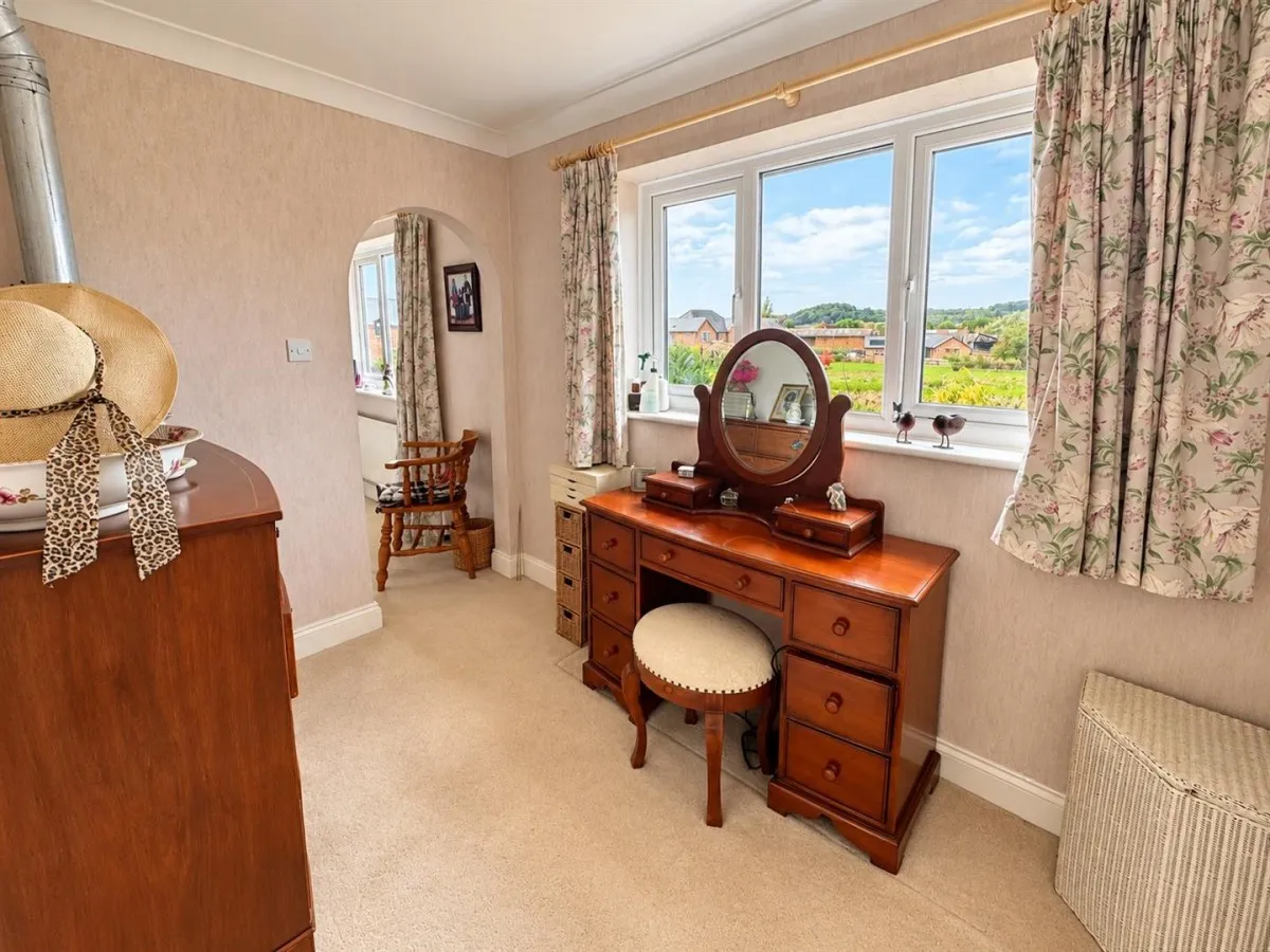 Mandalay Drive, Norton, GL2, photo 10