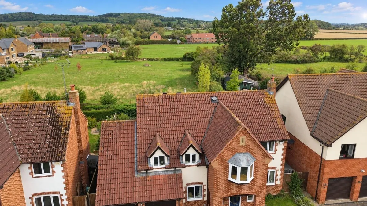Mandalay Drive, Norton, GL2, photo 19
