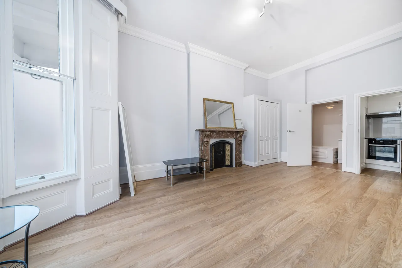 flat to rent, London, W8