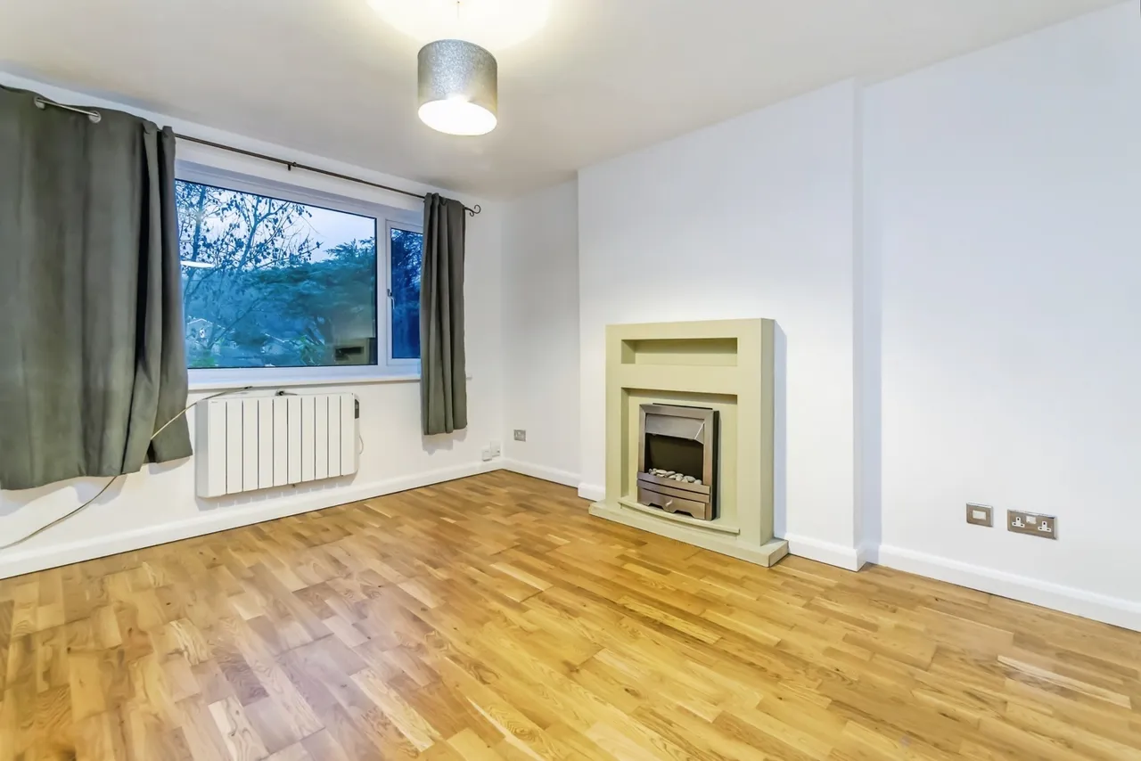 Rogers Close, Coulsdon, CR5, photo 6