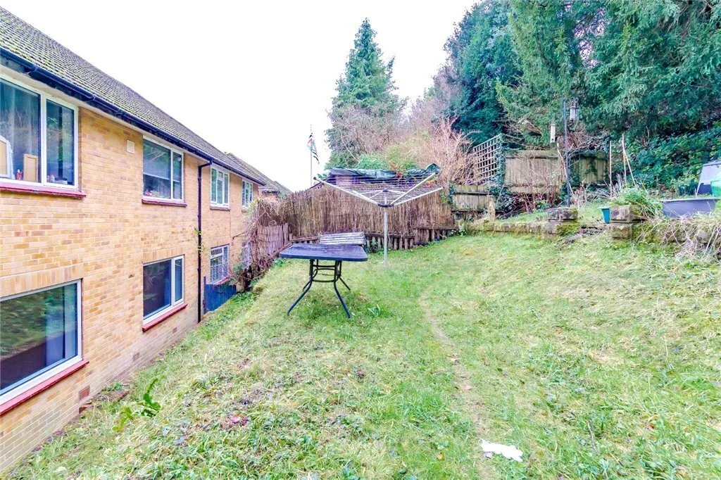 Rogers Close, Coulsdon, CR5, photo 10