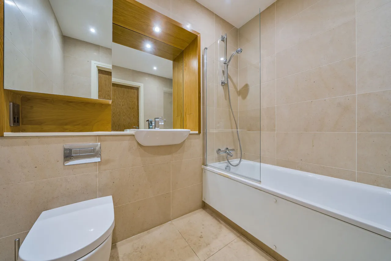 103 Arc Tower, 32 Uxbridge Road, London, photo 8