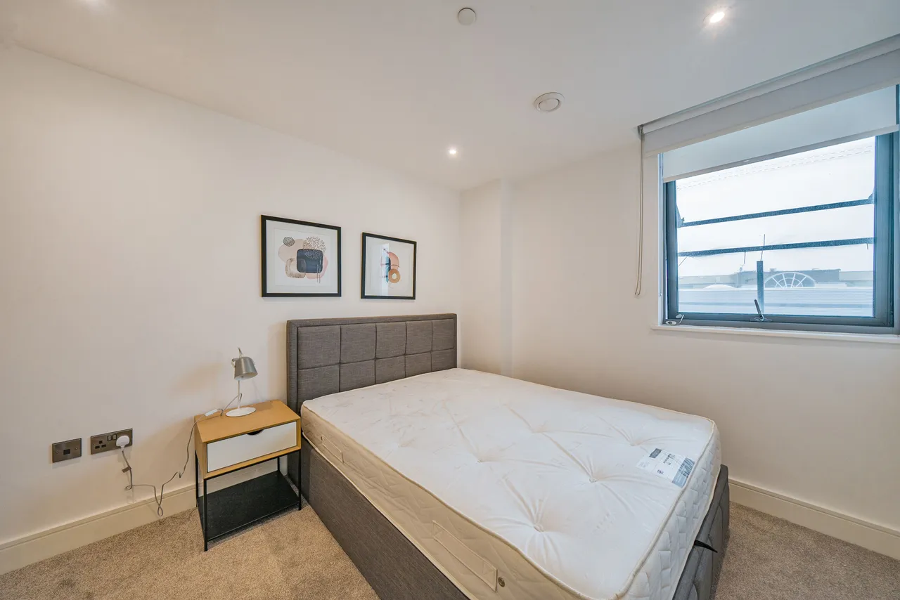 103 Arc Tower, 32 Uxbridge Road, London, photo 7