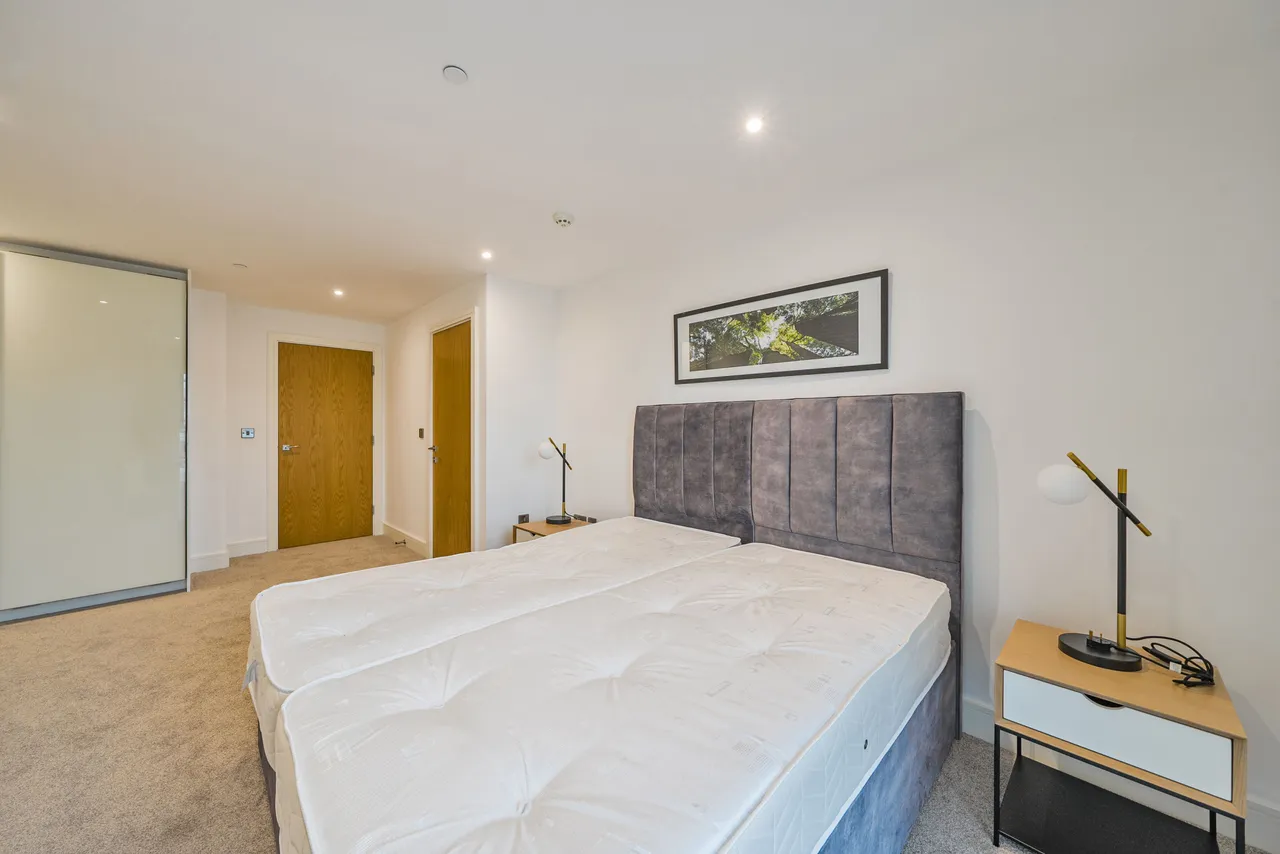 103 Arc Tower, 32 Uxbridge Road, London, photo 11