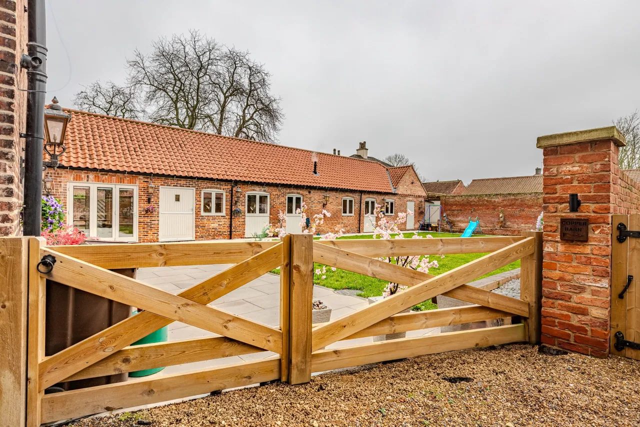 North Road, Torworth, DN22, photo 13