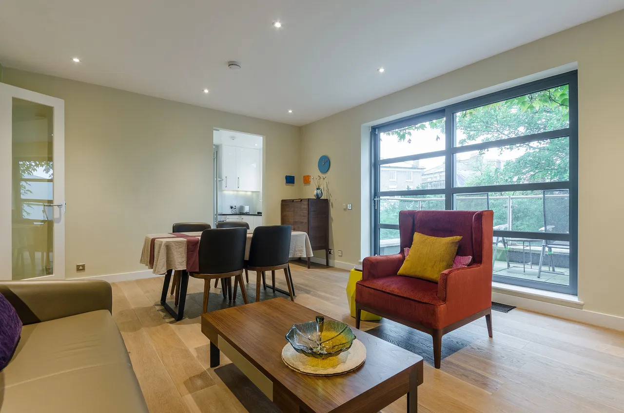 Flat 4, 142-144 Haverstock Hill, London, photo 3