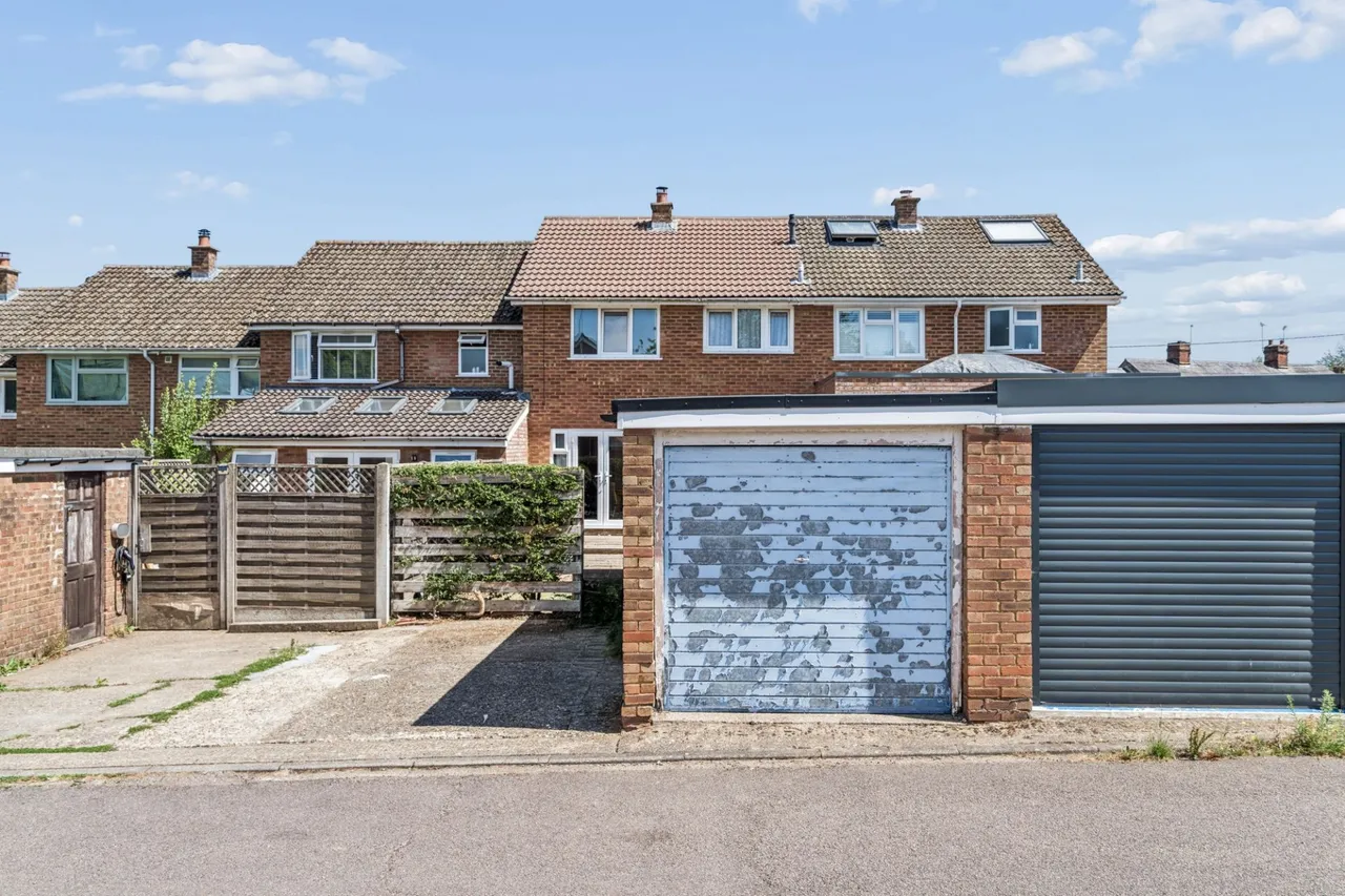 Plomer Green Lane, Downley, HP13, photo 13