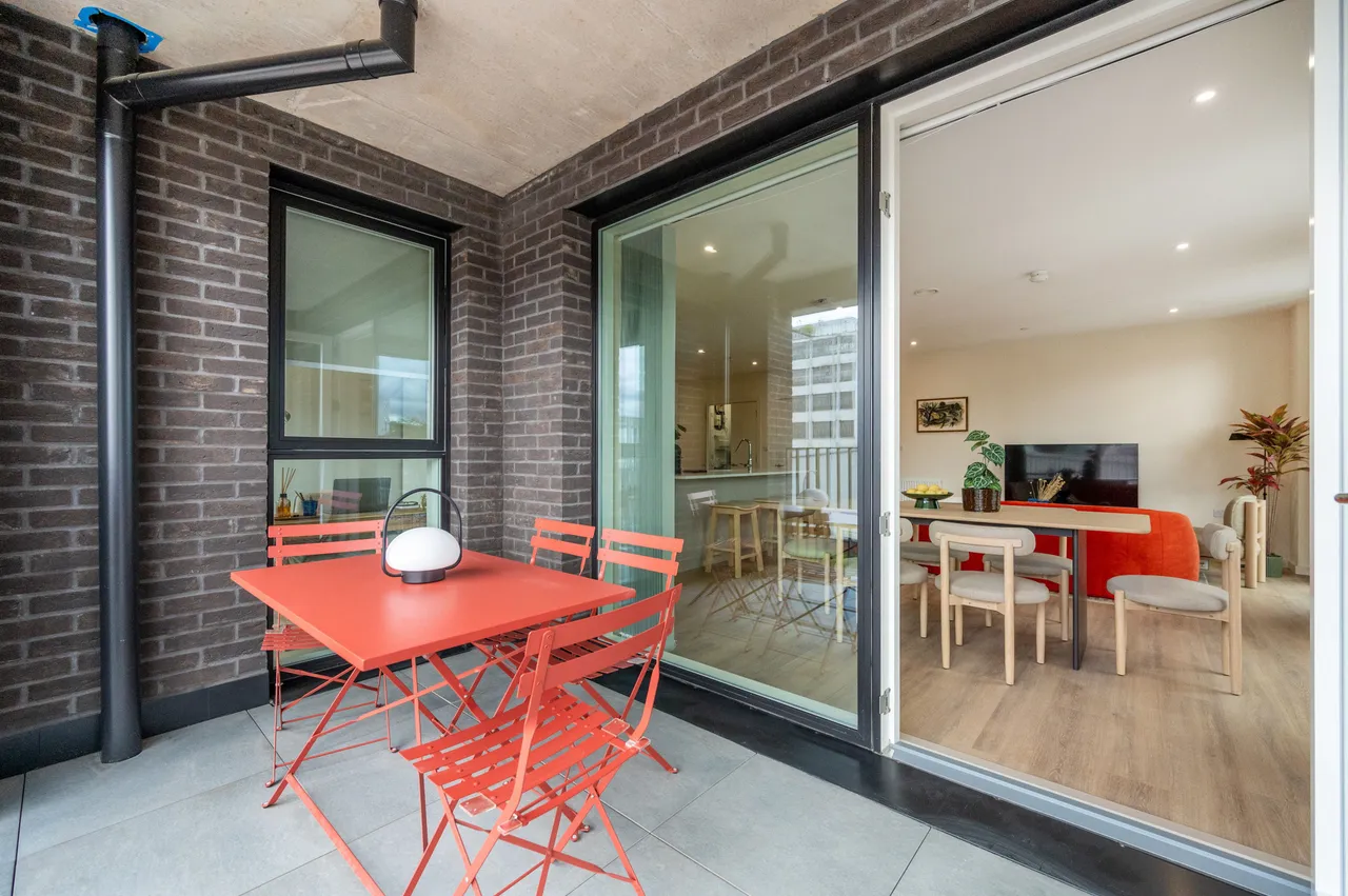 Showflat 12, Momento Hayes, 4 Masonry Place, photo 2